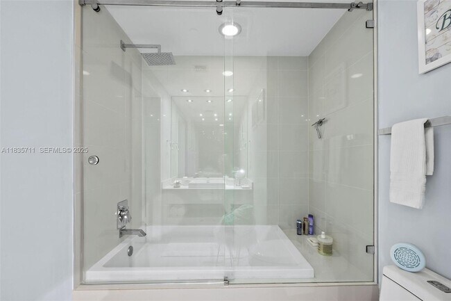 Building Photo - 55 SW 9th St