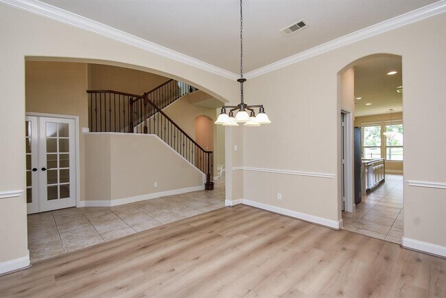 Building Photo - 25807 Somerset Meadows Ct