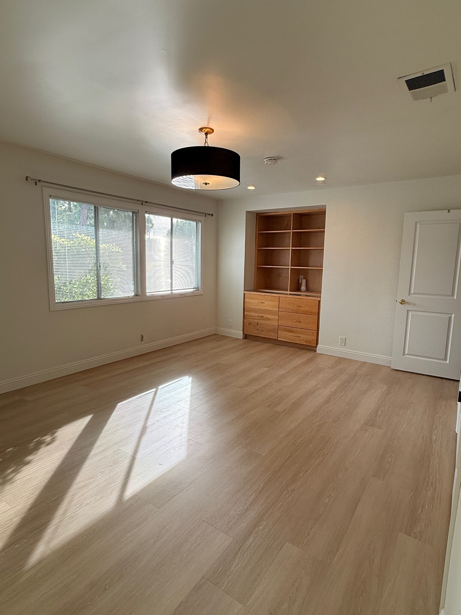 Primary bedroom 1 - 26247 Ocean View Ave