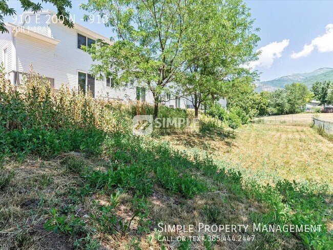 Building Photo - 910 E 200 N