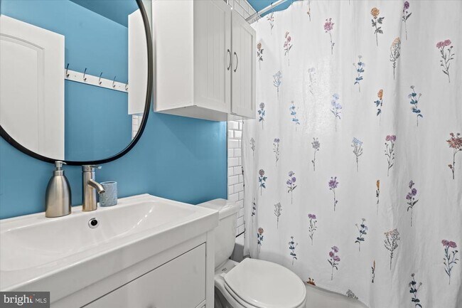 Building Photo - 134 35th St NE