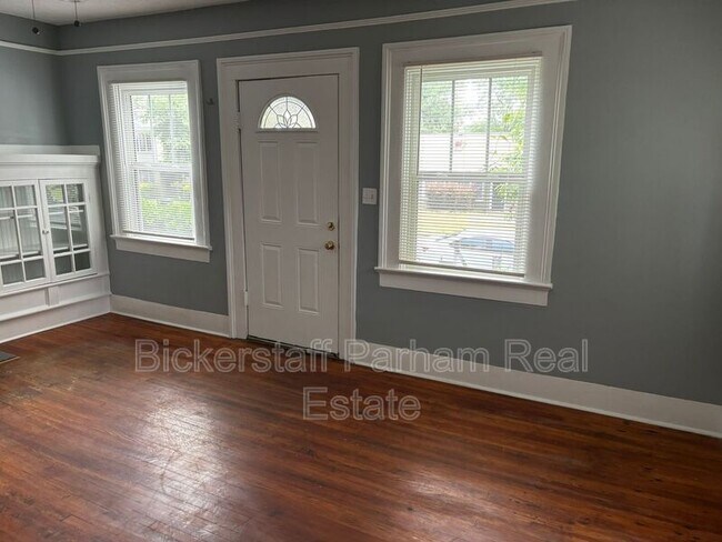 Building Photo - 1405 Virginia St