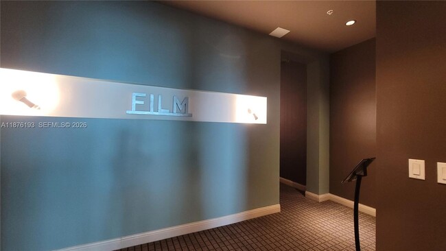 Building Photo - 1900 N Bayshore Dr