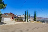 Building Photo - Charming 3 Bed 2 Bath In Spring Valley