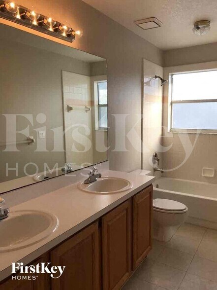 Building Photo - 308 Forrest Crest Ct