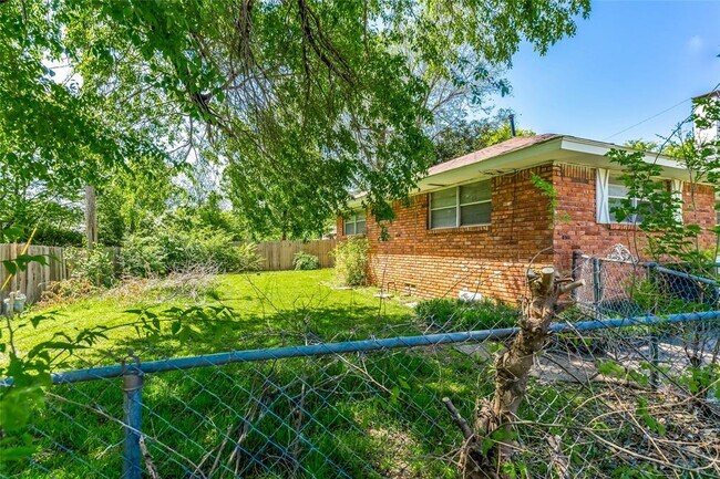 Building Photo - 9712 Mahler Pl