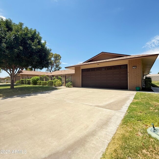 Primary Photo - 17606 N 105th Ave