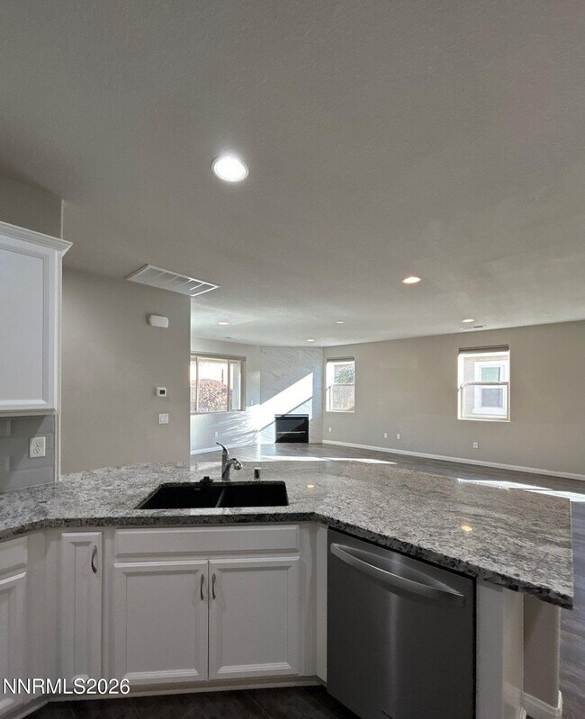 Building Photo - 774 Sweet Briar Ln