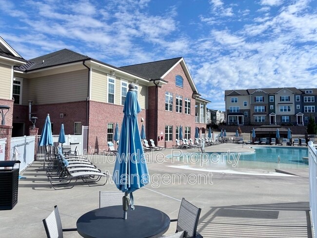 Building Photo - 2534 Hutch Ln