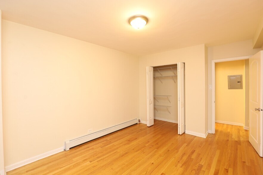 Building Photo - 4180 N Marine Dr