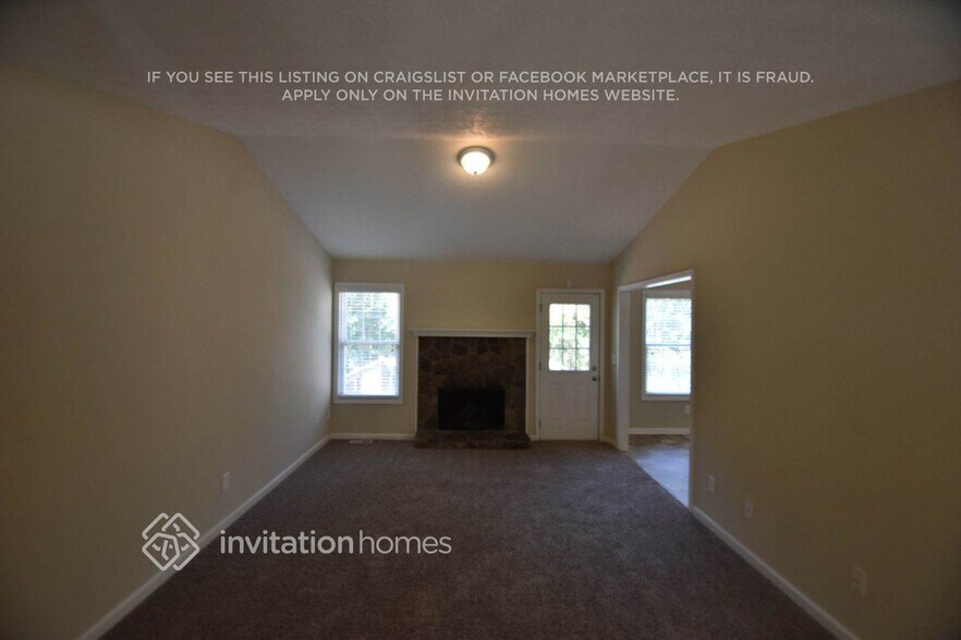 Building Photo - 1112 Summer Chase Dr