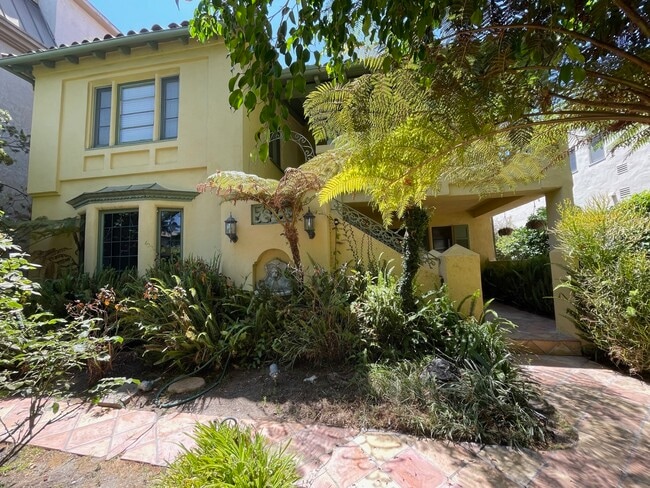 Private Gated Courtyard - 835 S Holt Ave