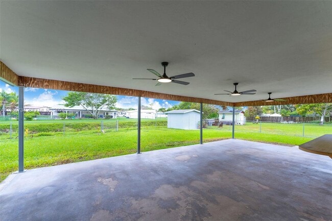 Building Photo - 9454 Sterling Dr