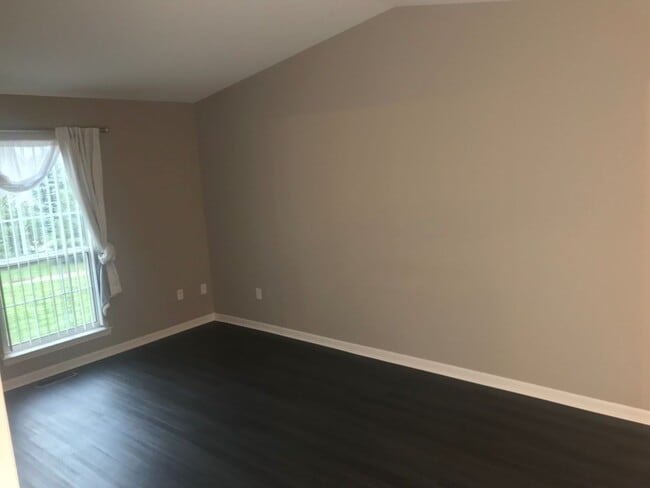 Building Photo - Charming 2-Bed Home in Commerce –Great schools & Community Pool Access!