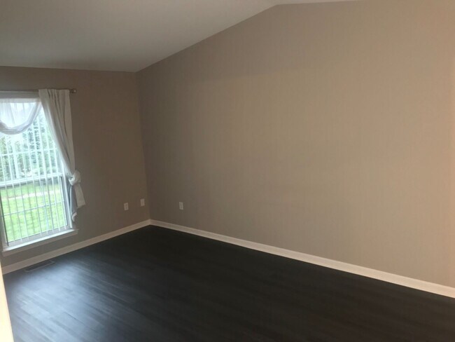 Building Photo - COMING SOON! Charming 2-Bed Home in Commerce –Great schools & Community Pool Access!
