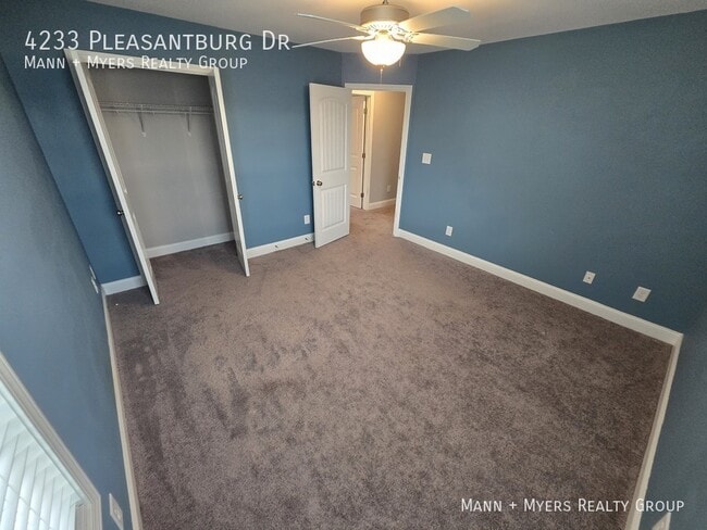 Building Photo - 4233 Pleasantburg Dr