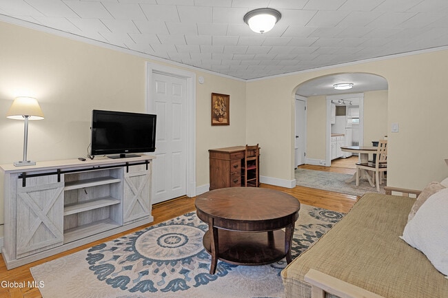 Building Photo - 67 Hill St