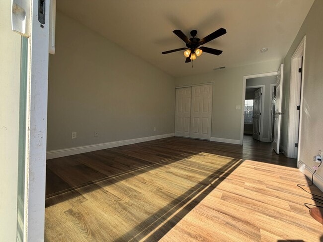 Building Photo - 8267 Moorhaven Way