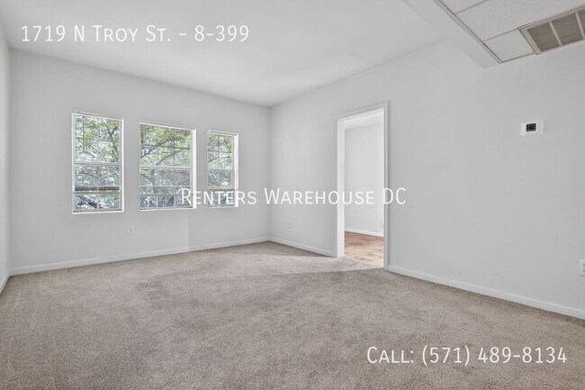 Building Photo - 1719 N Troy St