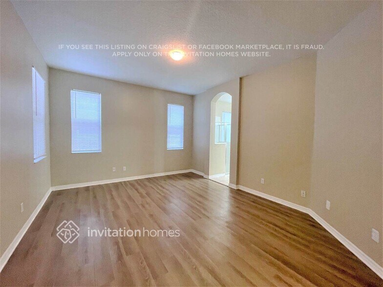 Building Photo - 6016 36th Ct E