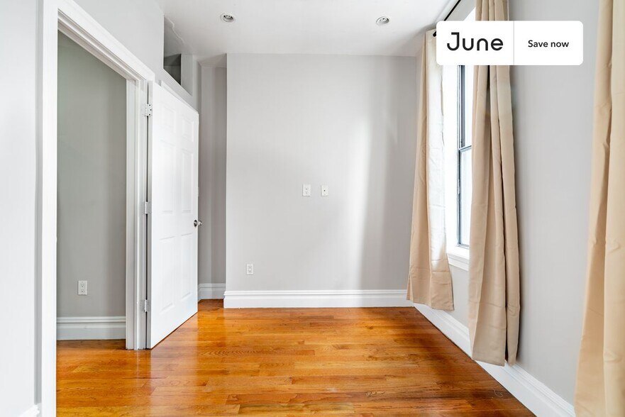 Building Photo - 826 Ninth Ave