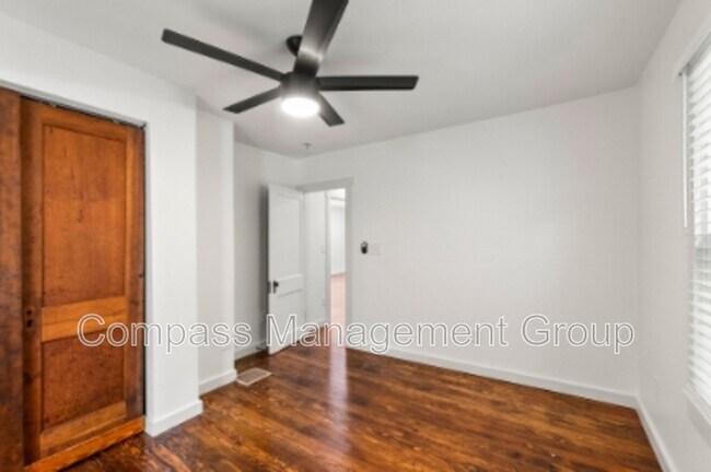 Building Photo - 3201 Davenport Rd