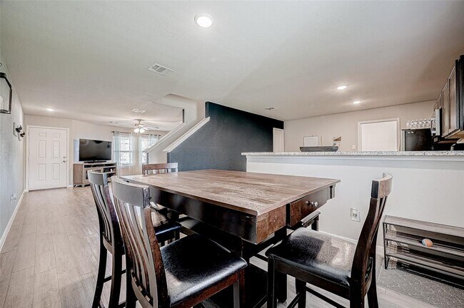 Building Photo - 115 Wilburn Dr