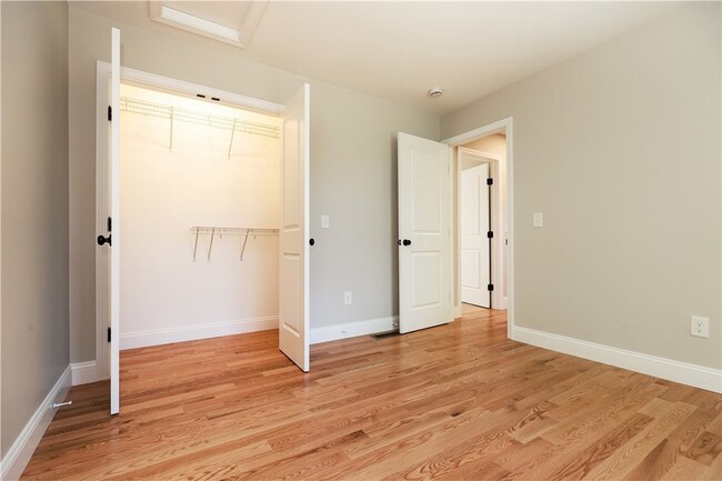 Building Photo - 81 Cadora Ave