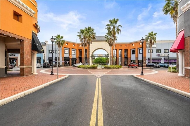 Building Photo - 9739 Meadow Field Cir