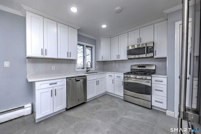 Building Photo - 206 Bridgeview Pl