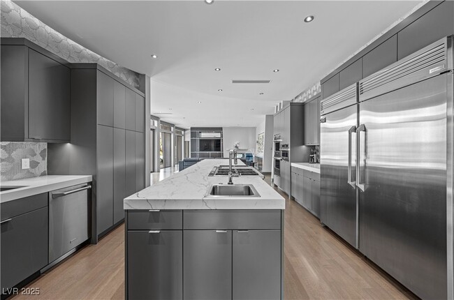 Building Photo - 1108 Pine Island Ct