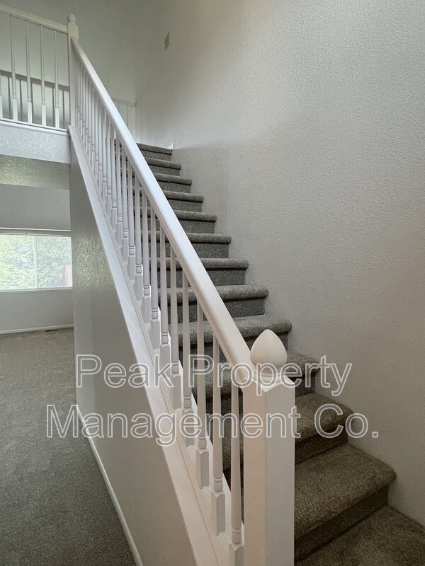 Building Photo - 1007 Cuerto Ln
