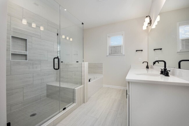 Building Photo - BEAUTIFUL TOWNHOME IN TERRACES AT FARMINGTON