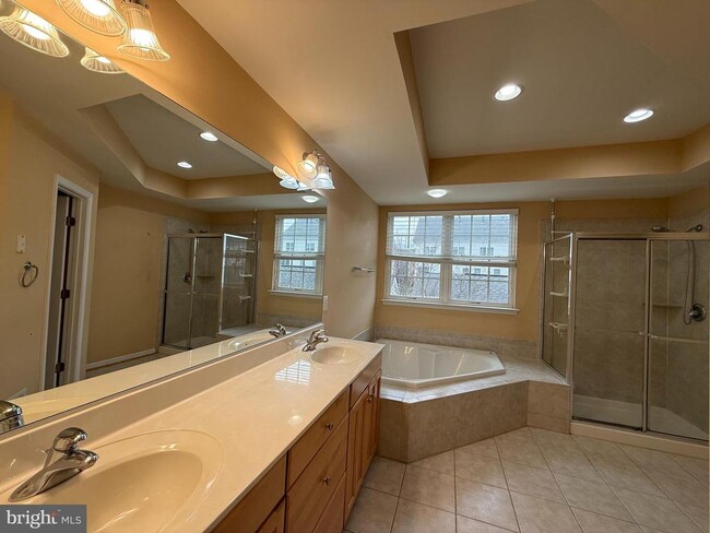 Building Photo - 22949 Fanshaw Square