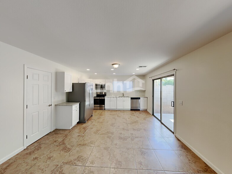 Building Photo - 1108 E Parkview Ct