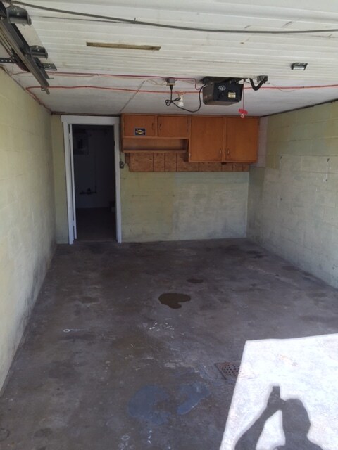 Building Photo - 470 Edgewood Rd