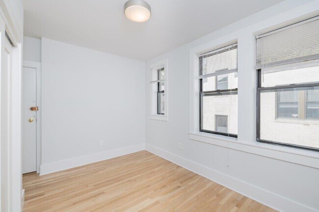 Building Photo - 15 Elko St