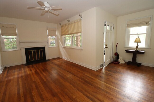 Building Photo - 2716 Heyward St