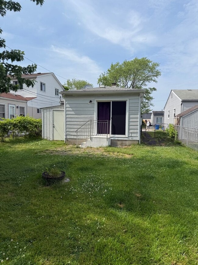 Building Photo - Awesome Property for an Awesome Price