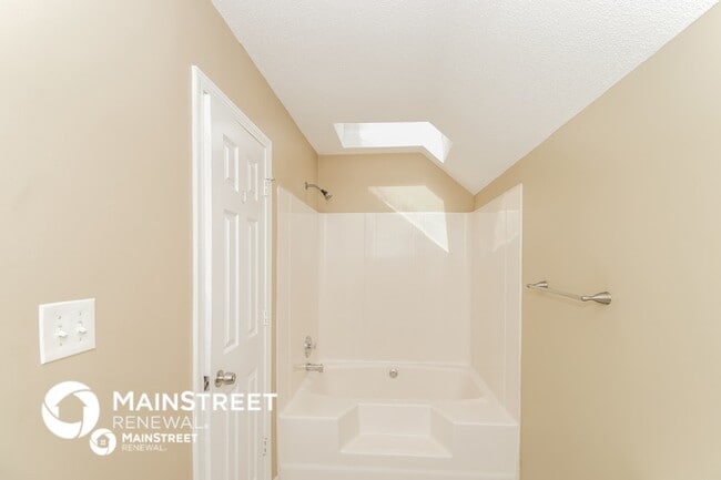 Building Photo - 5320 Brickleberry Way
