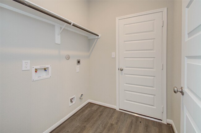 Building Photo - 8411 Baywatch Cir
