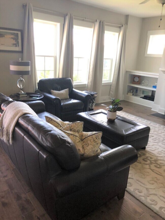 Building Photo - Incredible location in Briar Chapel for this stunning 3 / 4 bedroom home - furnished option avail...