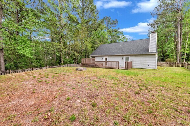 Building Photo - 117 Fairway Dr