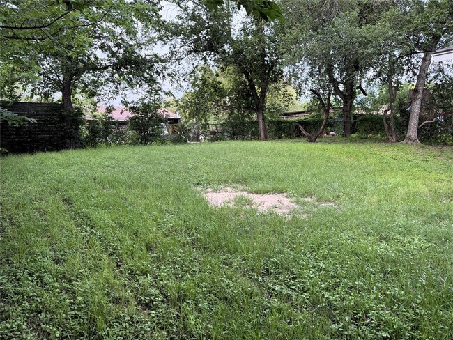 Building Photo - 4714 Creek Bend Dr