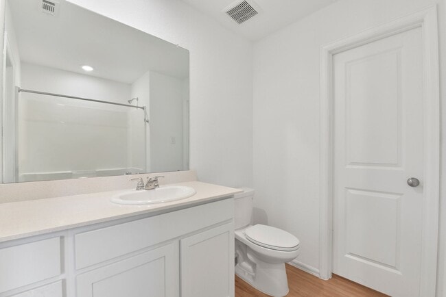 Building Photo - Single-story home in the highly sought-aft...