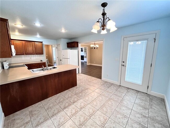 Building Photo - 208 Tunbridge Dr