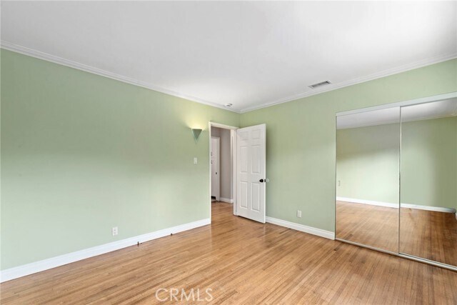 Building Photo - 2616 N Poinsettia Ave