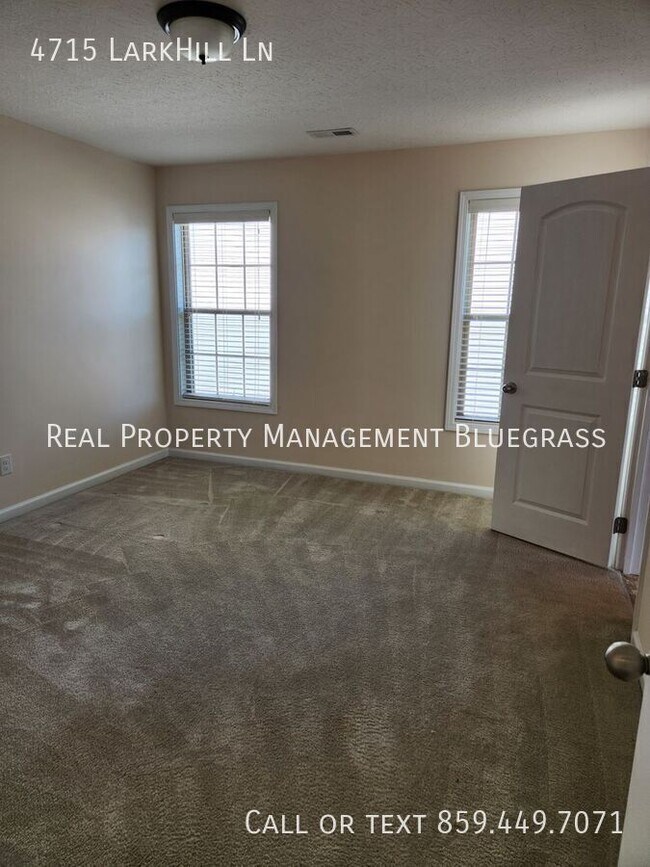 Building Photo - 4715 Larkhill Ln