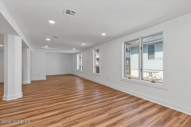 Building Photo - 82 Neptune Ave