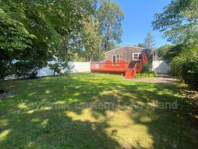 Building Photo - 24 Laurelton Ave